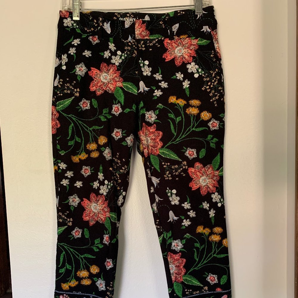 Black/floral pants
